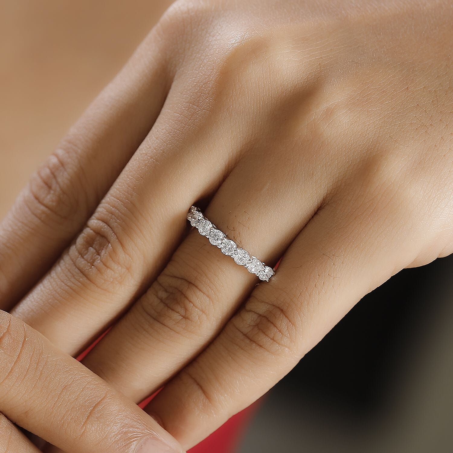 Luxuriant Diamond 9K Gold SGL Certified Lab Grown Diamond (VS-E-F) Ring