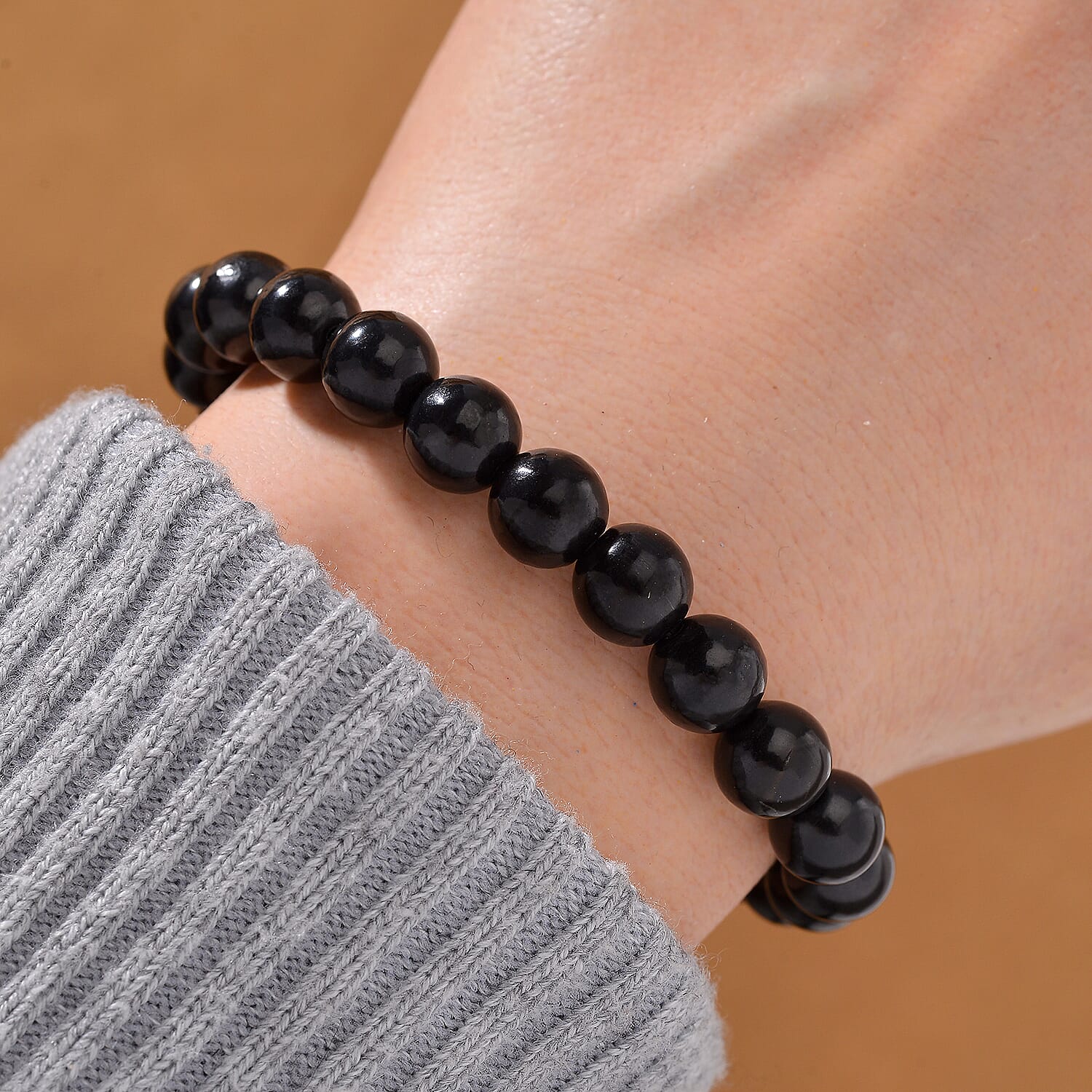 Natural Shungite Stretchable Bracelet 130.00 Ct. Natural Shungite Stretchable Bracelet 130.00 Ct.