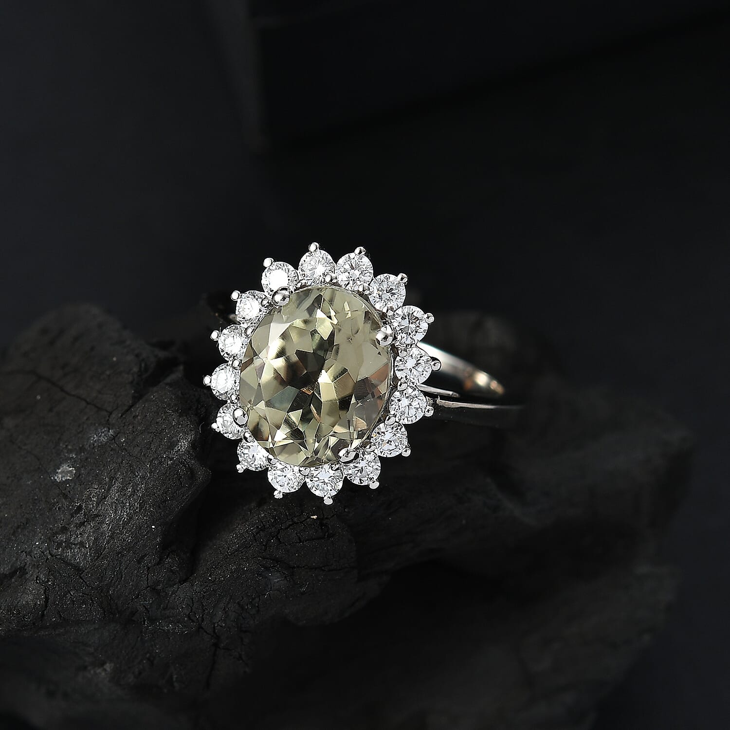 Luxuriant Diamond 950 Platinum AAA Turkizite & Lab Grown Diamond (VS-E-F) Ring 4.85 Ct, Platinum Wt.5.45 Gms.