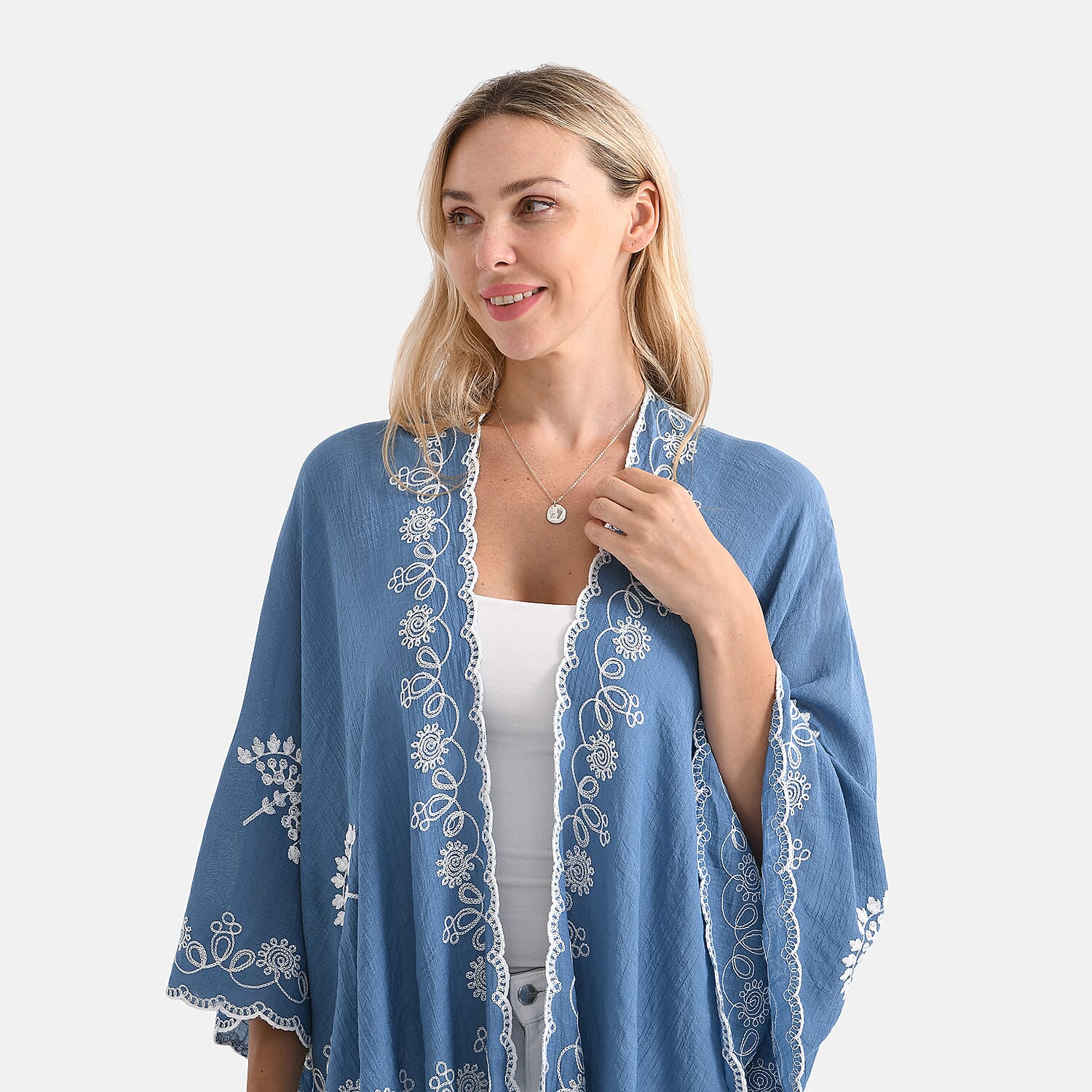 La Marey Stylish Embroidery Short Kimono (One Size) - Blue