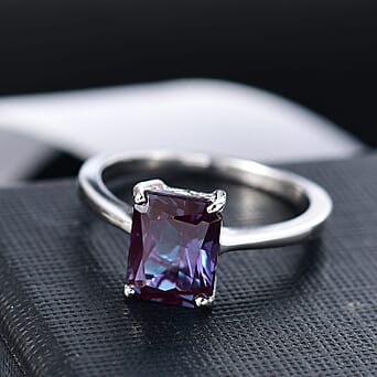 https://tjcuk.sirv.com/Products/81/1/8112129/10K-White-Gold-AAA-Lab-Grown-Alexandrite-Ring-Gold-Wt-2-9-Gms-3-010-Ct_8112129_1.jpg?w=342&h=342
