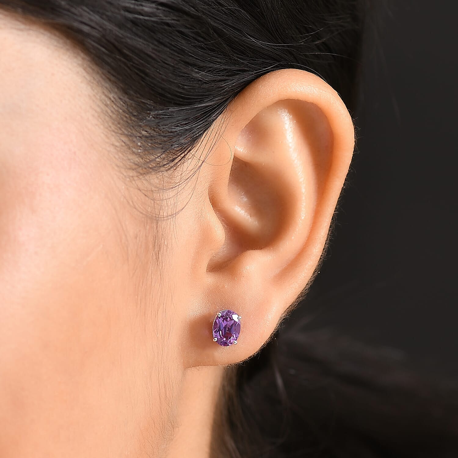 Luxuriant Diamond 10K White Gold AAA Lab Grown Color Change Sapphire Solitaire Stud Push Post Earring, Gold Wt.1.09 Gms  2.774  Ct.