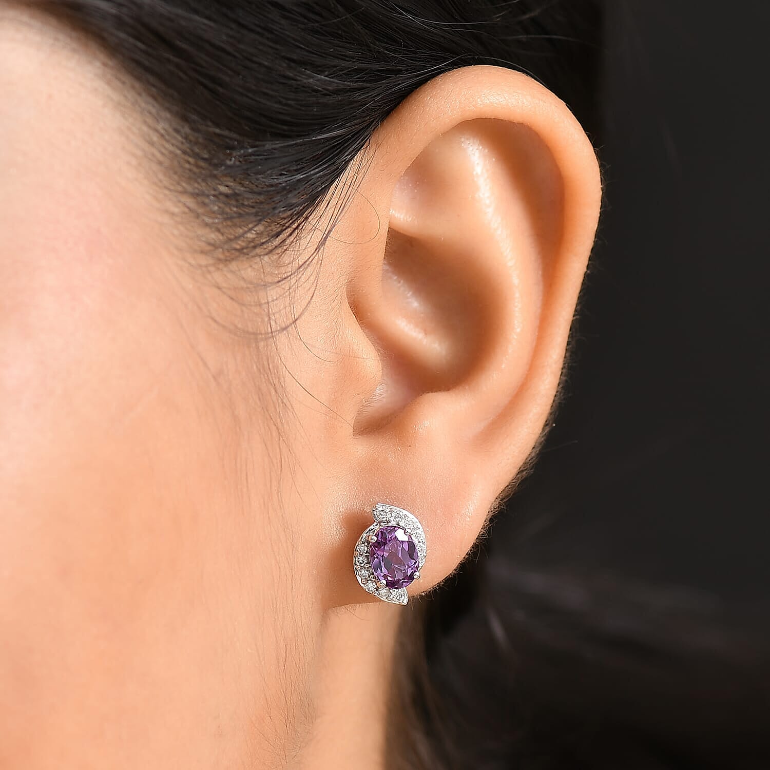 Luxuriant 10K White Gold AAA Lab Grown Color Change Sapphire, Lab Grown Diamond GH, SI Solitaire Stud Push Post Earring, Gold Wt.2.13 Gms  3.210  Ct.