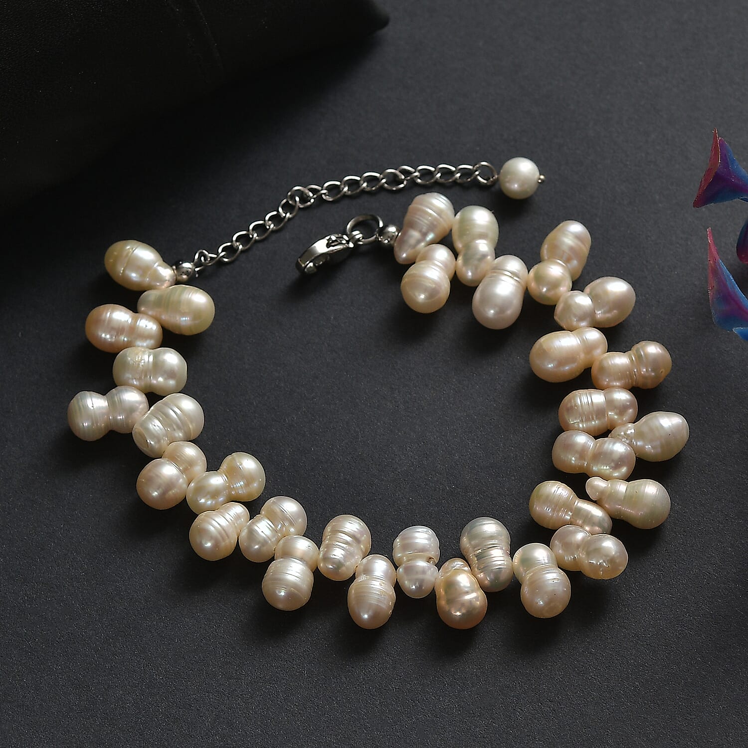 Multi Color Fresh Water Pearl Bracelet (Size - 7.5-2 Ext) 130.00 Ct. Multi Color Fresh Water Pearl Bracelet (Size - 7.5-2 Ext) 130.00 Ct.