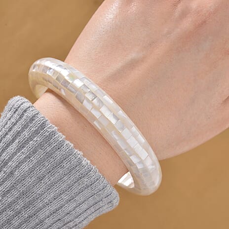 White South Sea Colour Mother Of Pearl Bangle (Size - 8)