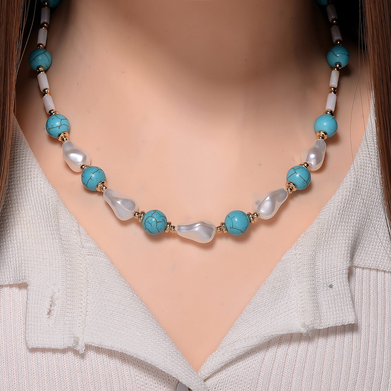 Designer Inspired - White Shell Pearl & Blue Howlite Necklace (Size 18-2 Ext) 125.00 Ct.