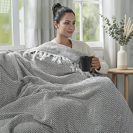 Cotton Chevron Throw Blanket (Size 130 x 160 cm) - Grey