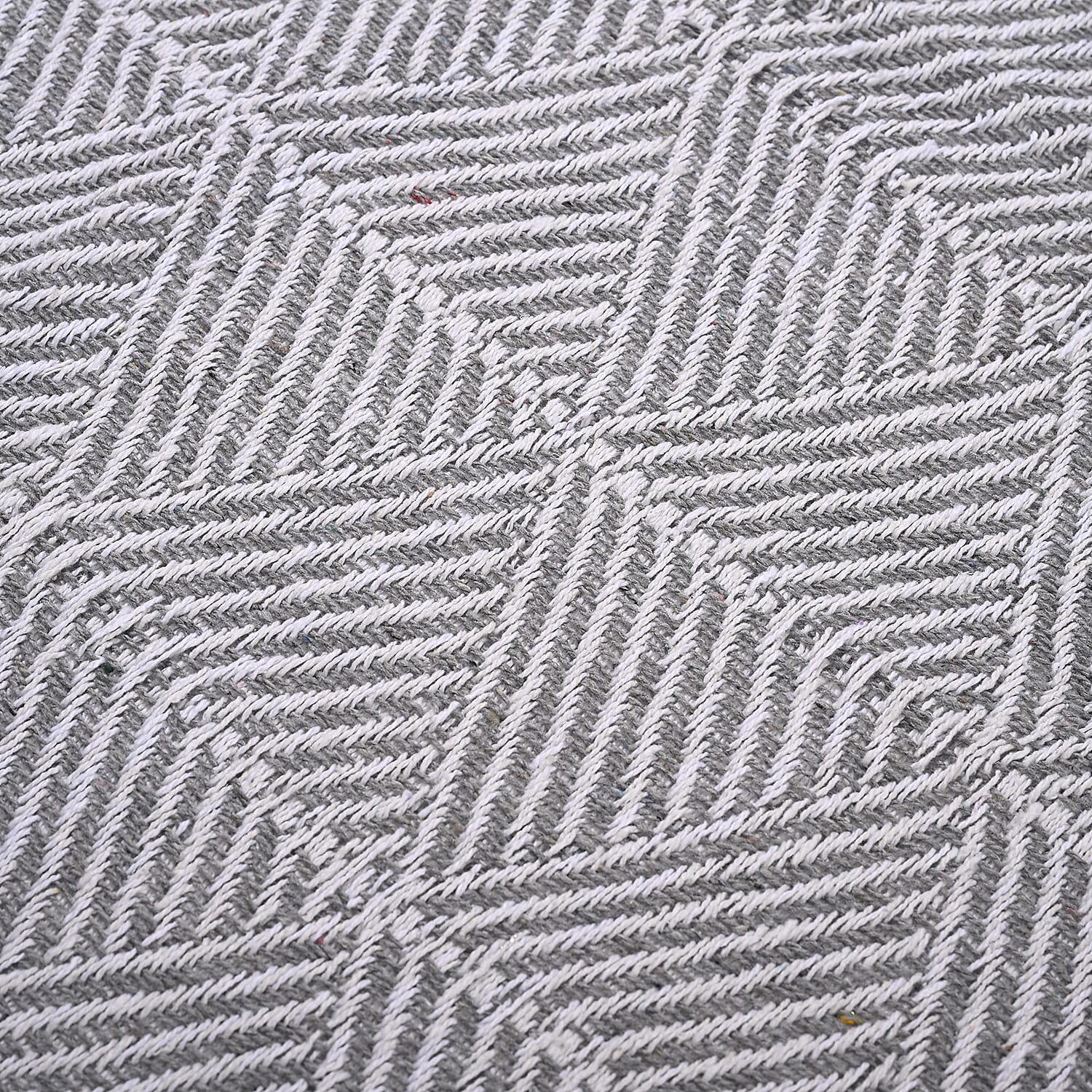Homesmart Cotton Chevron Throw Blanket (Size 130x160cm) - Grey