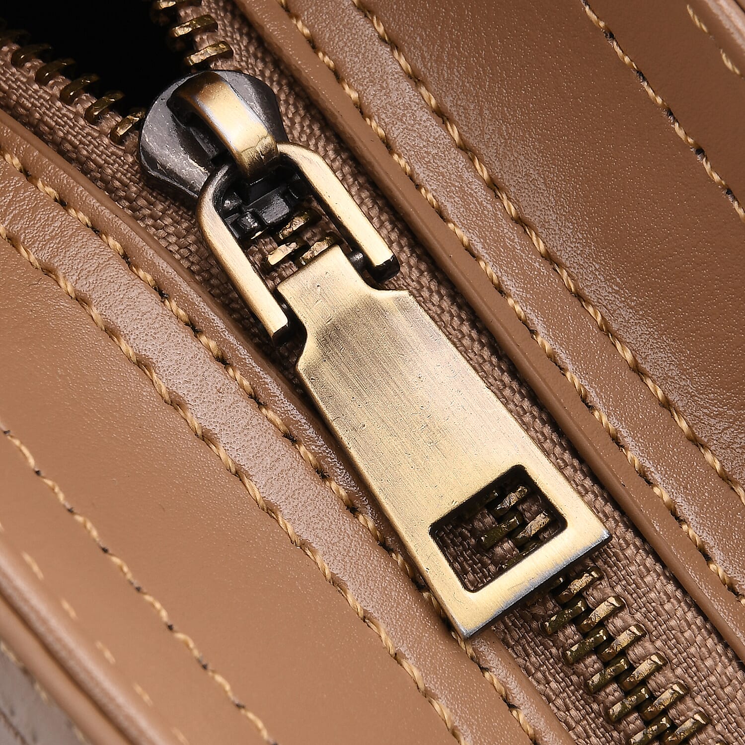 Crocodile Embossed Genuine Leather Crossbody Bag With Adjustable Shoulder Strap - Apricot