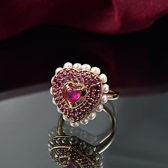 https://tjcuk.sirv.com/Products/81/3/8132233/African-Ruby-Rhodolite-Garnet-Pearl-Main-Stone-With-Side-Stone-Ring-in_8132233_1.jpg?w=342&h=342