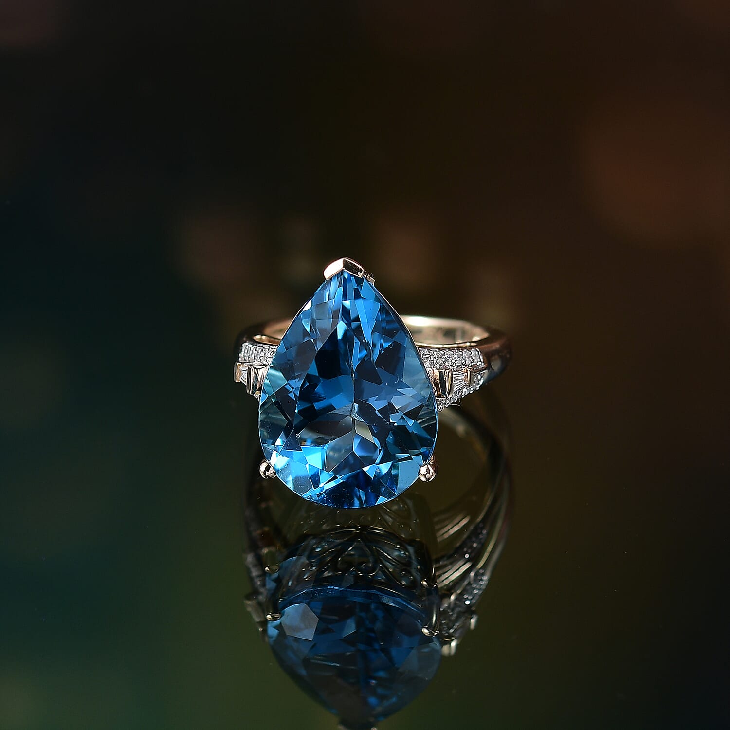 9K Yellow Gold AAA London Blue Topaz & White Diamond (I2-GH) Solitaire Ring 13.26 Ct, Gold Wt.3.36 Gms. 9K Yellow Gold AAA London Blue Topaz & White Diamond (I2-GH) Solitaire Ring 13.26 Ct, Gold Wt.3.36 Gms.