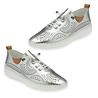 https://tjcuk.sirv.com/Products/81/3/8134107/Tjc-Ladies-Shoe-Size-38-Silver_8134107.jpg?w=342&h=342