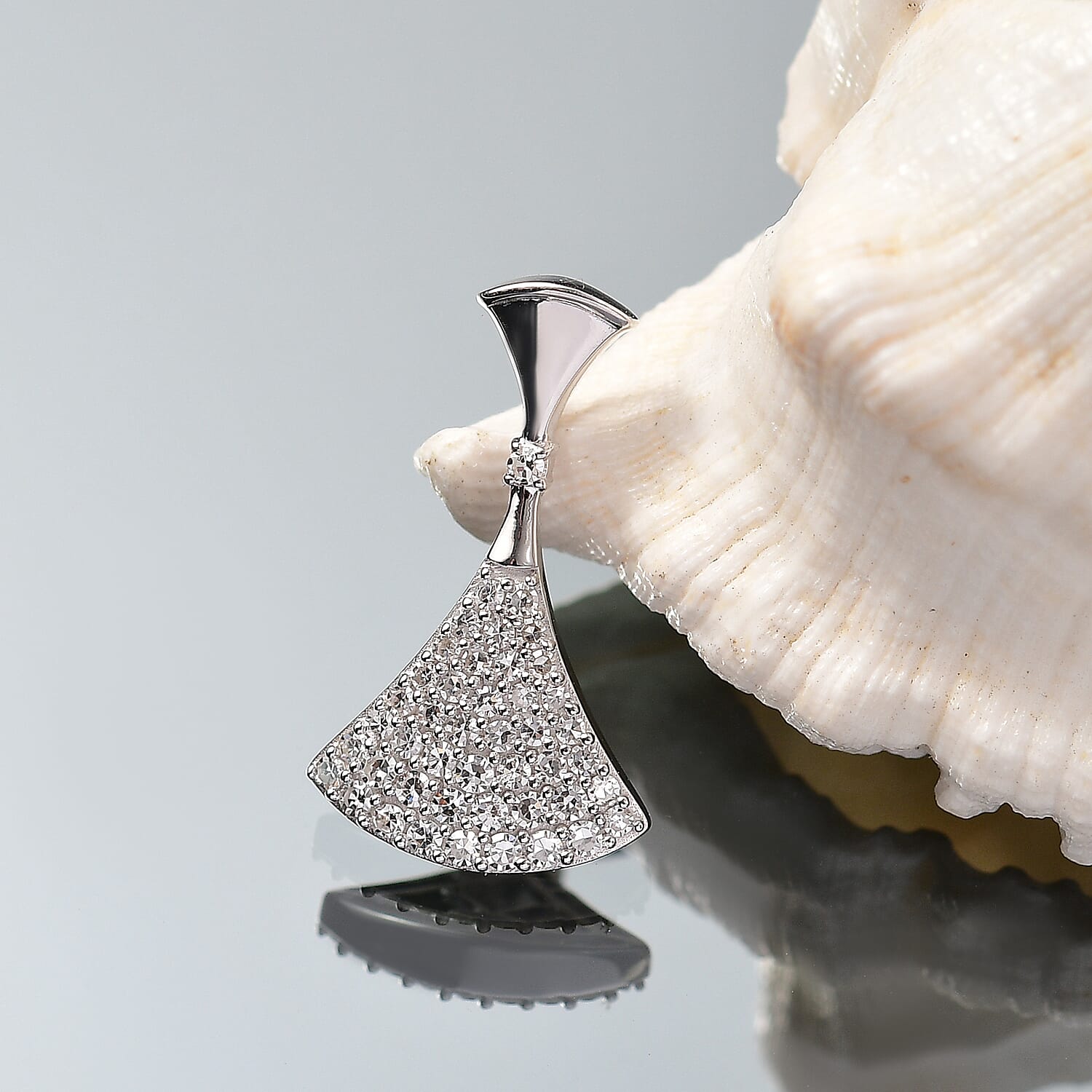 Luxuriant Diamond Lab Grown Diamond (SI-G-H) Pendant in Rhodium Overlay Sterling Silver 0.51 Ct.