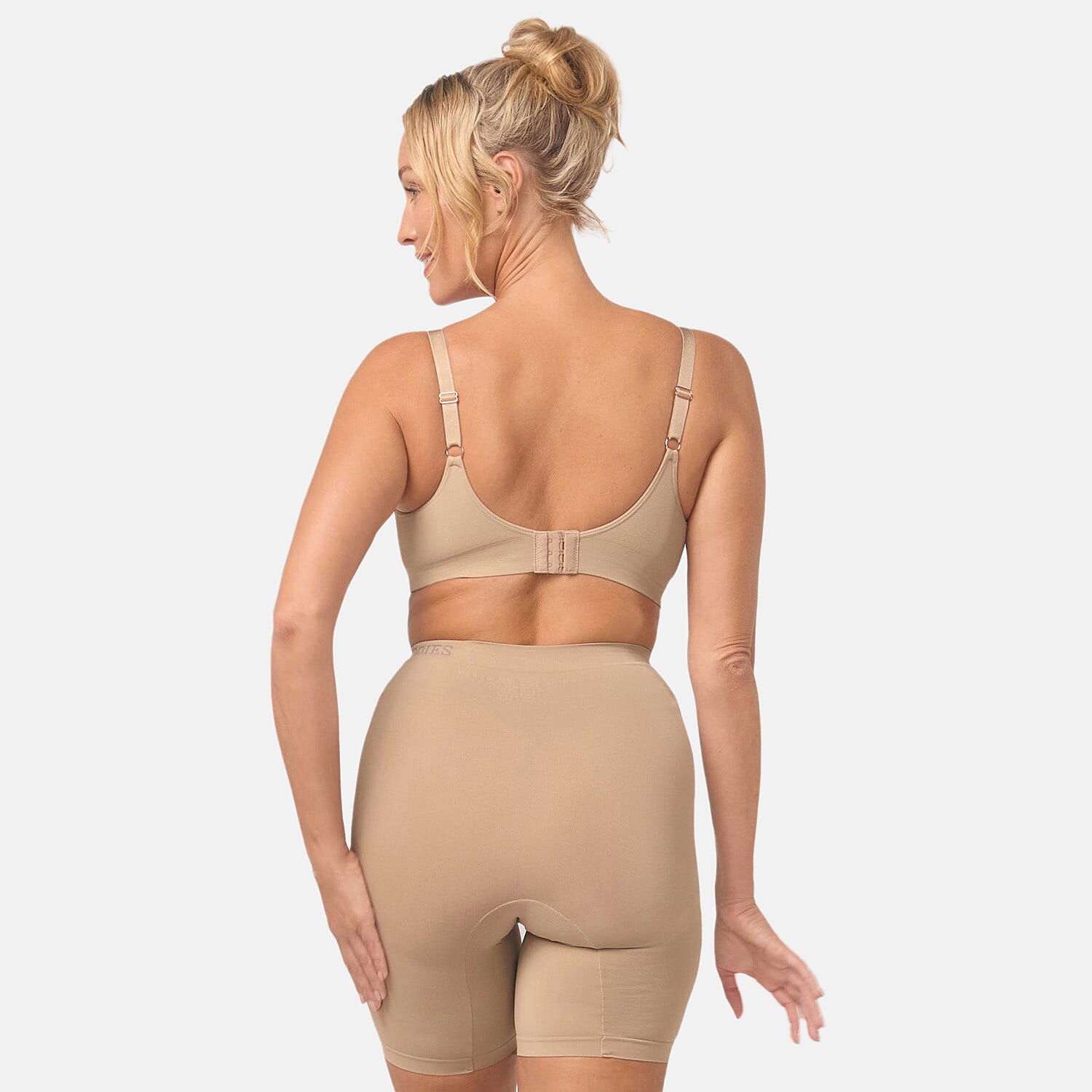 Bella Bodies Cool Fit Seamless High-Waisted Everyday Anti-Chafing Shorts (Size M) - Sand