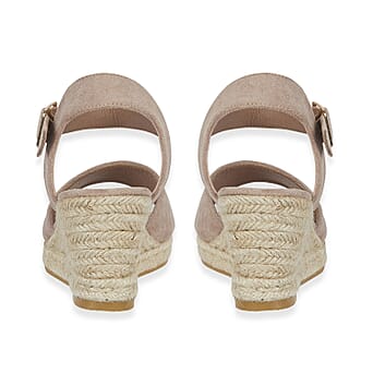 https://tjcuk.sirv.com/Products/81/4/8149897/Ladies-Sandal-Size-8-Beige_8149897_2.jpg?w=342&h=342