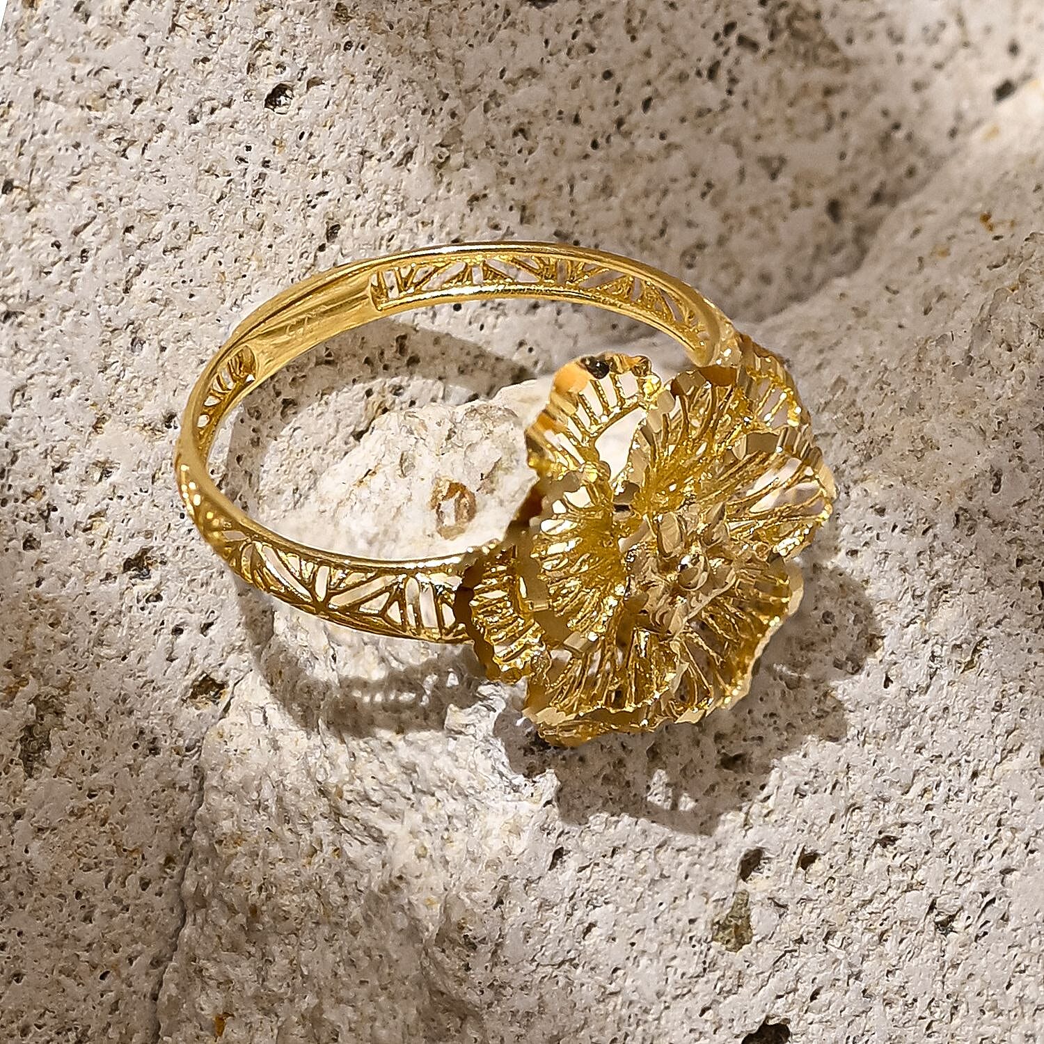 Gold Treasure of Siam - 9K Yellow Gold Flower Ring Gold Wt. 2.00 Gms