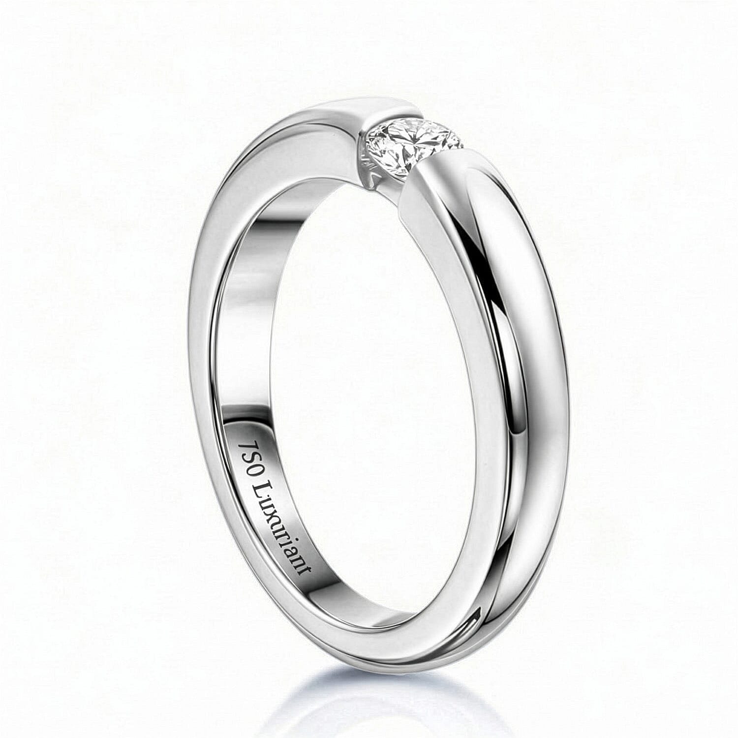 Luxuriant Lab Grown Diamond SI-GH Solitaire Ring in Sterling Silver