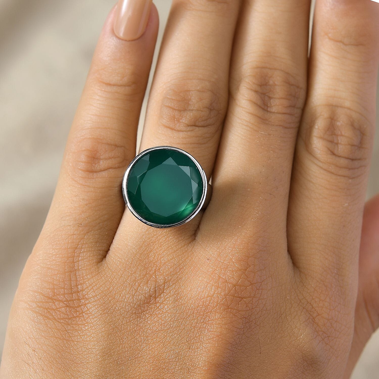 Green Onyx Solitaire Ring 14.59 Ct.