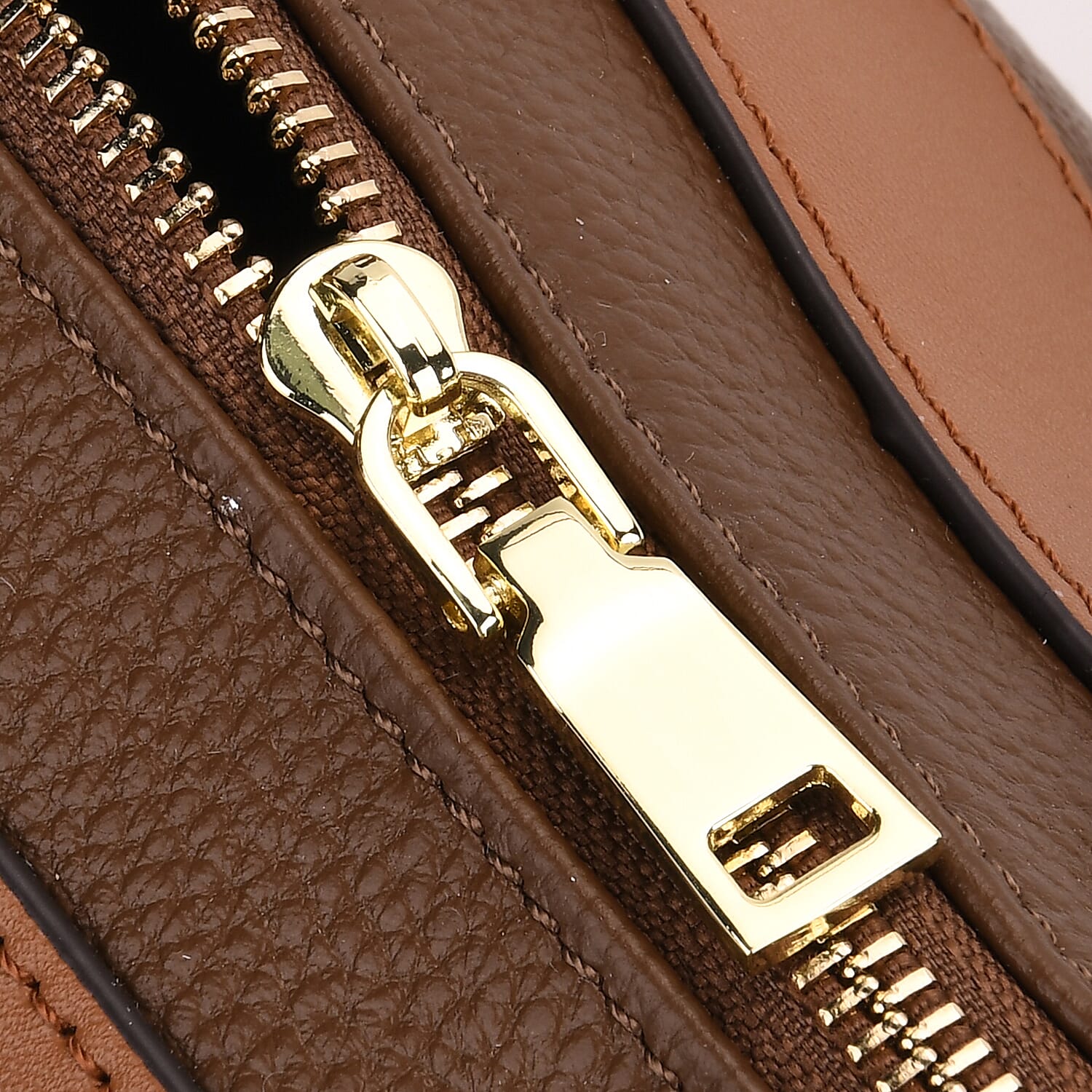 Genuine Leather Bandouliere Crossbody Bag - Brown