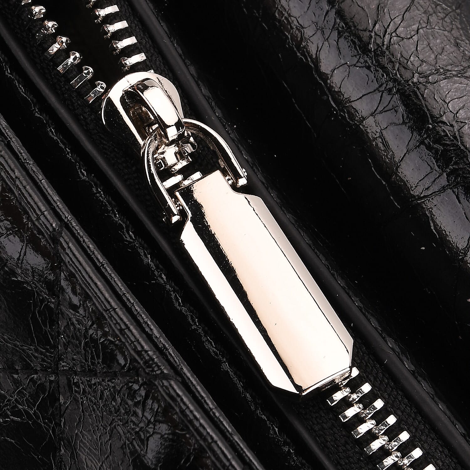 Designer Inspired - 100% Genuine Quilted Leather Crossbody Bag with Chain Strap - Black