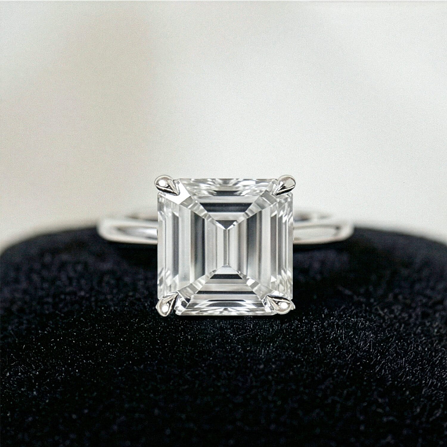 Luxuriant - 14K White Gold IGI Certified Lab Grown Diamond ( VS E-F) Earring with Screw Back 4.00 Ct.