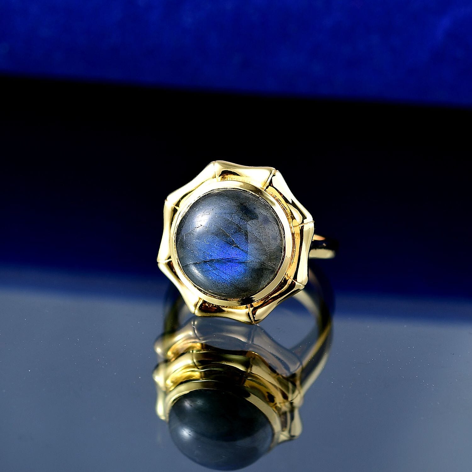 One Time Deal - Labradorite Solitaire Ring 6.824  Ct.