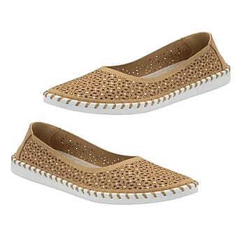 https://tjcuk.sirv.com/Products/81/7/8177940/Lotus-Ladies-Natural-Ewelina-Slip-On-Shoes-Size-6_8177940.jpg?w=342&h=342