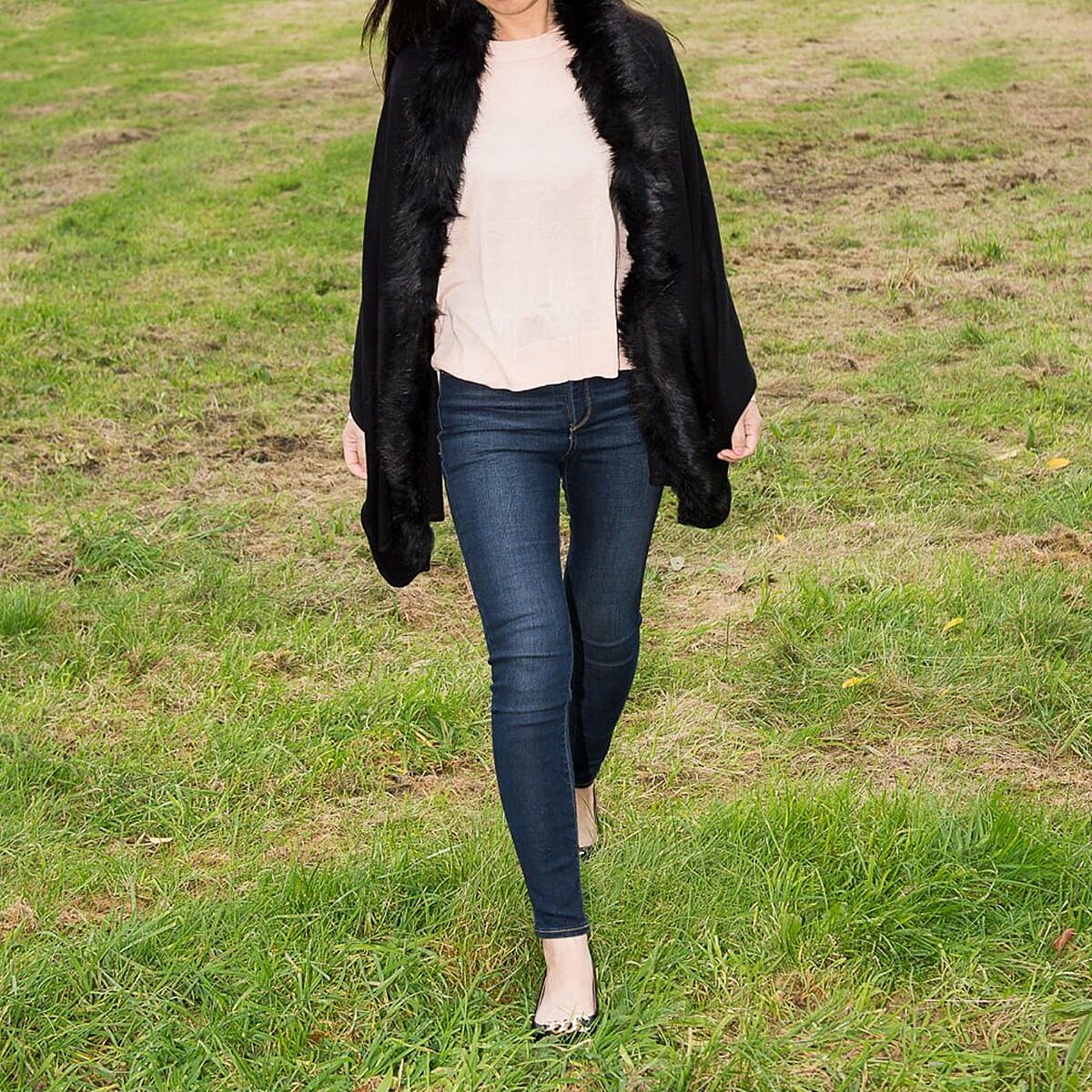 IW Special Acrylic Shawl (Size - One Size) - Black