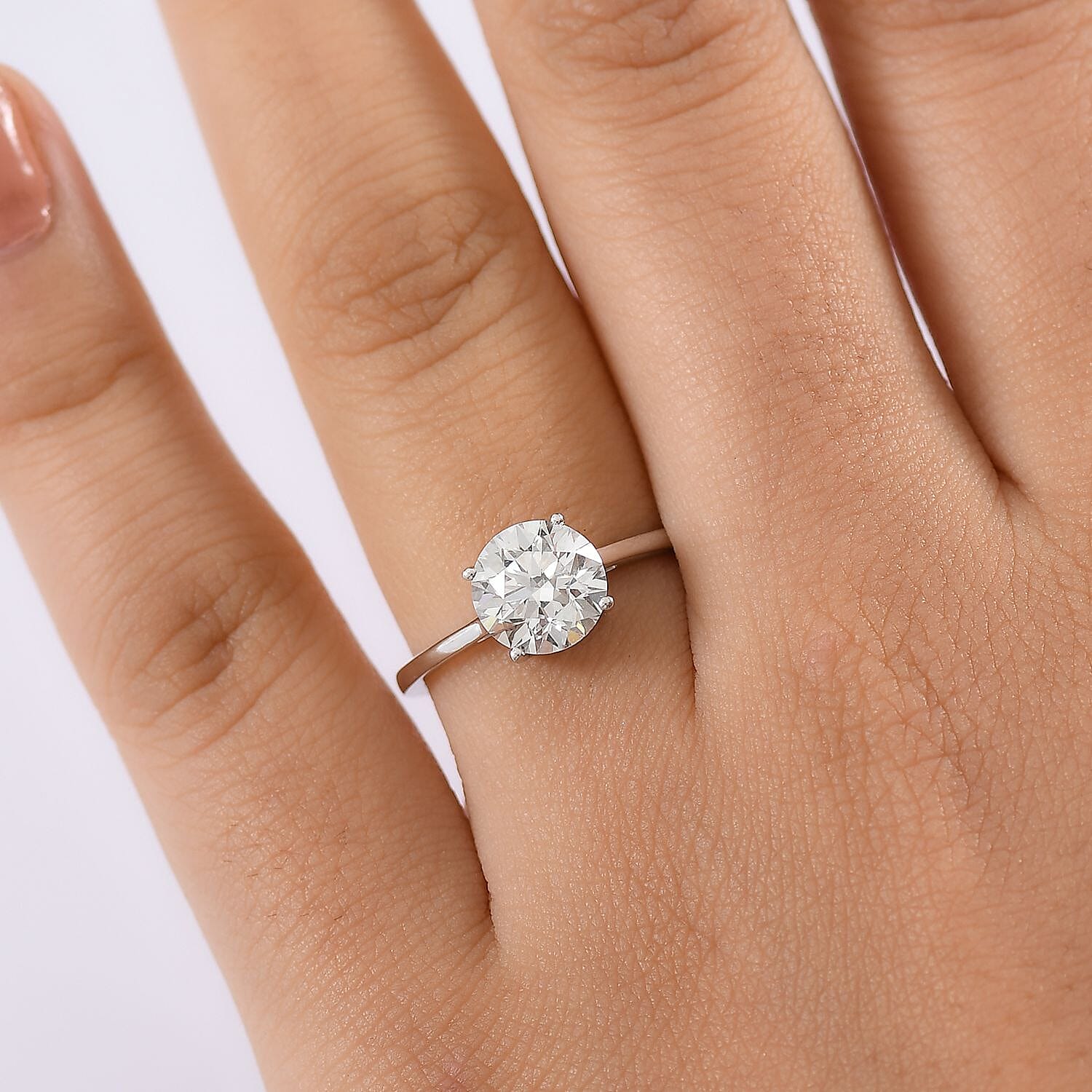 Luxuriant 14K Gold VS-EF Lab Grown Diamond Solitaire Ring