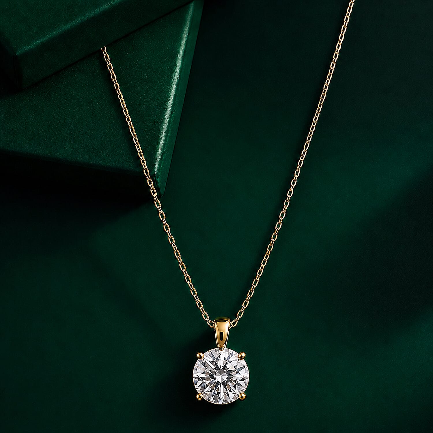 Luxuriant 14K Yellow Gold Lab Grown Diamond (VS-EF) Solitaire Pendant 4.00 Ct.