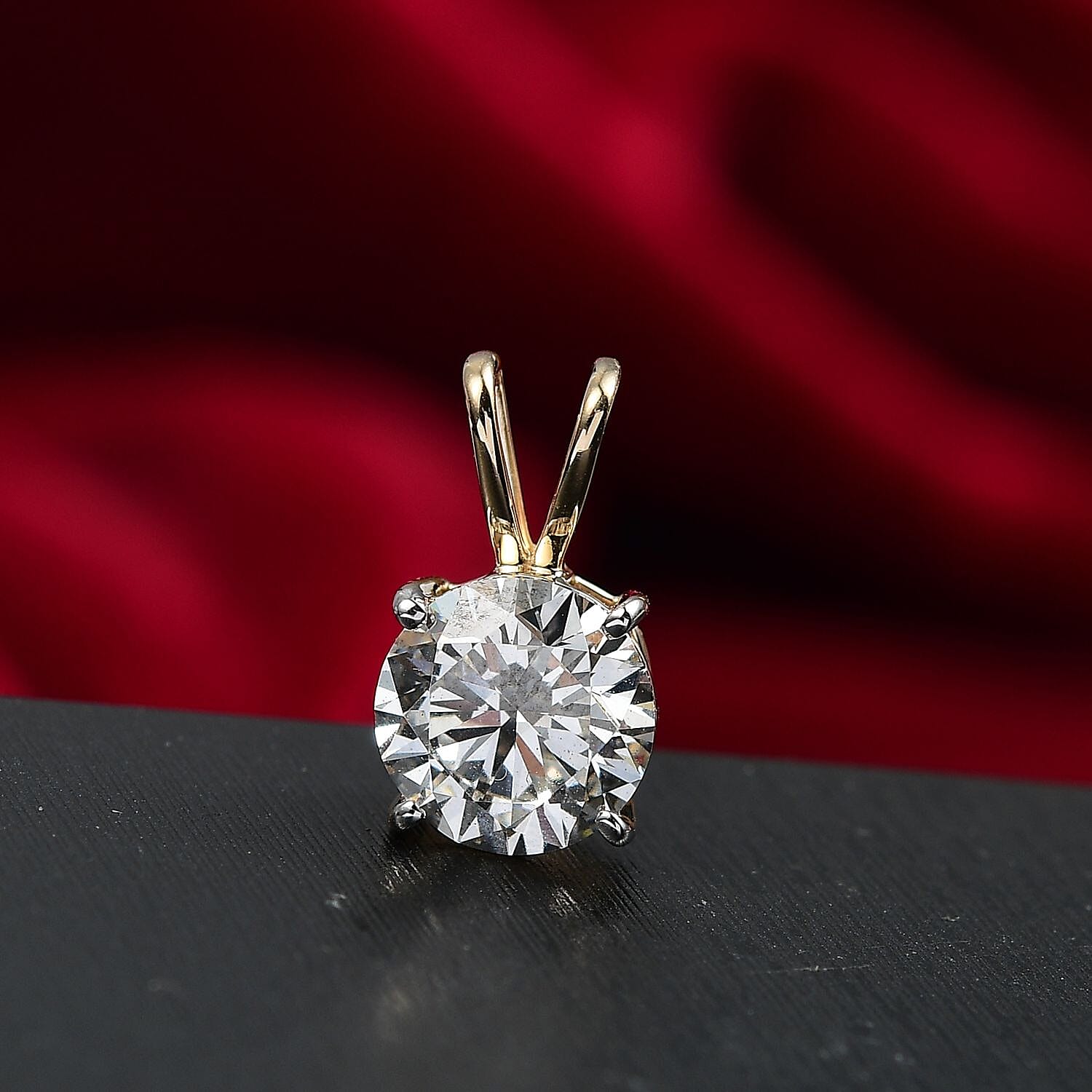 Luxuriant Diamond 14K Yellow Gold SGL Certified (VS-EF) Lab Grown Diamond Solitaire Pendant 3.00 Ct.