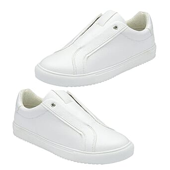 https://tjcuk.sirv.com/Products/81/8/8180640/Lotus-White-Leon-Slip-On-Shoes-Size-4-White_8180640.jpg?w=342&h=342