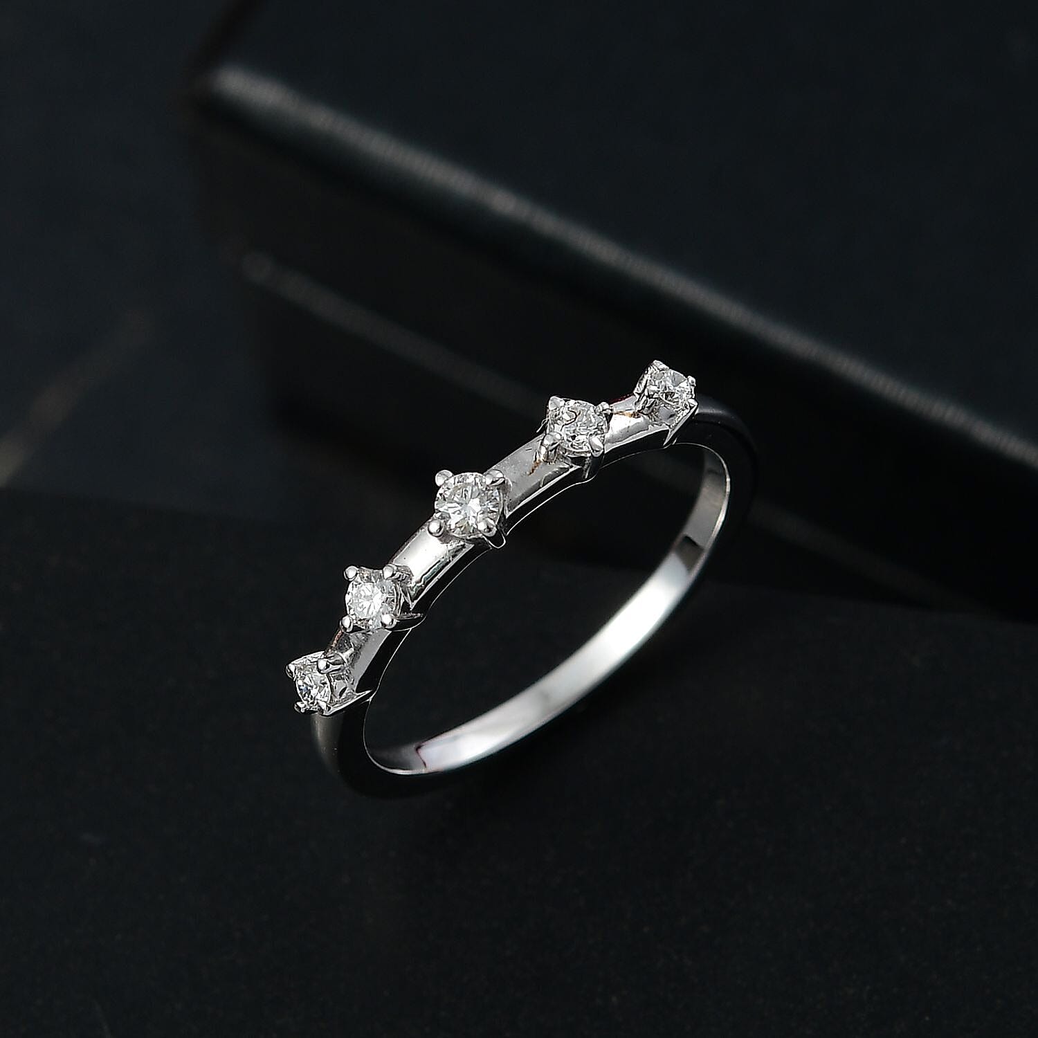 Luxuriant Lab Grown Diamond (SI-GH) Ring in Sterling Silver