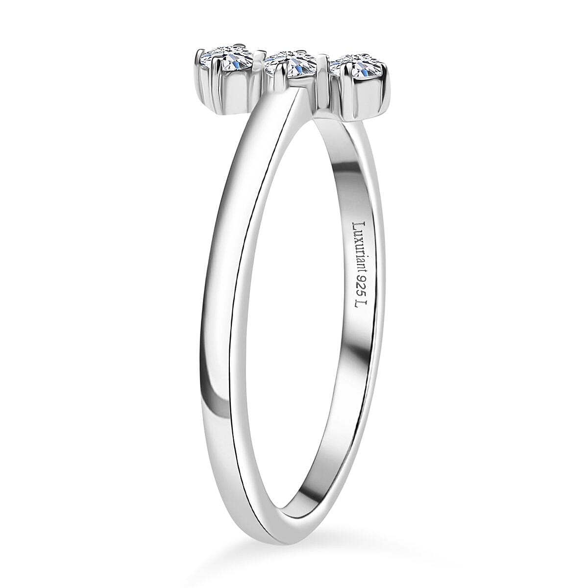 Luxuriant Lab Grown Diamond (SI-GH) Solitaire Ring in Sterling Silver
