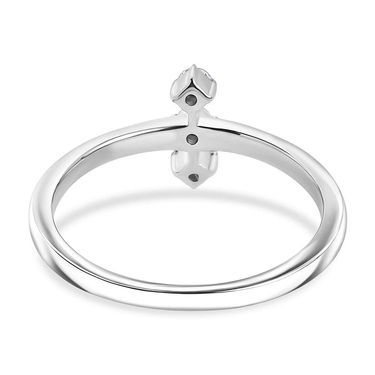Luxuriant Lab Grown Diamond (SI-GH) Solitaire Ring in Sterling Silver