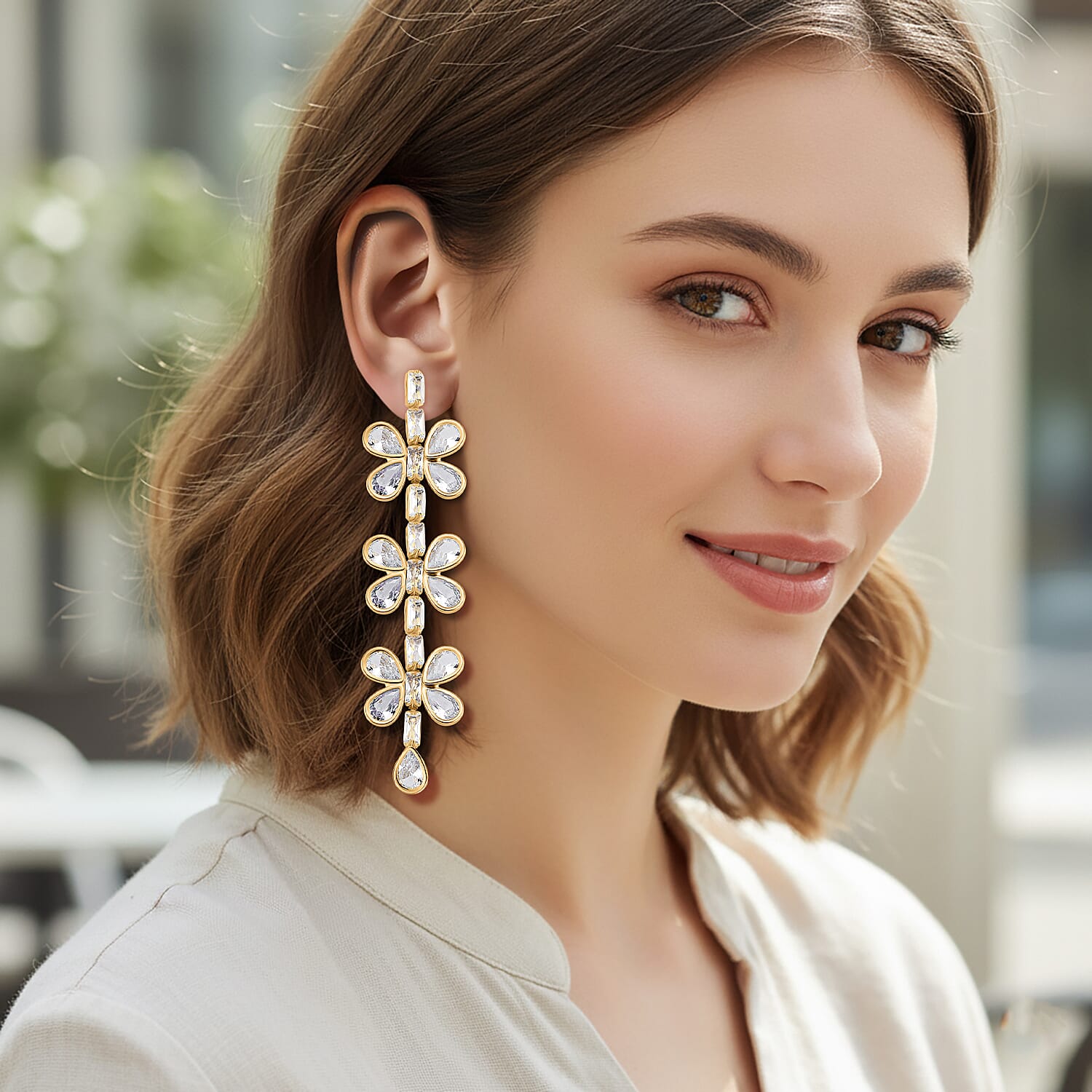 Austrian White Crystal Earring with Push Back in Yellow Gold Plated