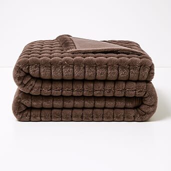 https://tjcuk.sirv.com/Products/81/8/8185677/Homesmart-Super-Soft-Sculptured-Faux-Fur-Blanket-180-x-150cm-Mink_8185677_3.jpg?w=342&h=342