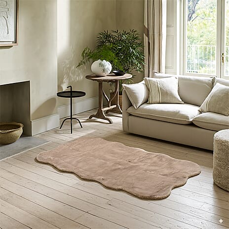 BLACK FRIDAY DEAL - SIGNATURE LUXE SUPERSOFT Long Faux Fur Rug with Foam Base (180 x 100 cm) - Beige