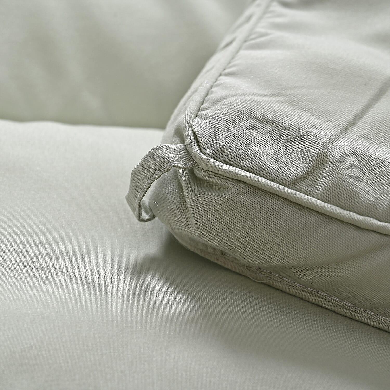LIVMORE - 50% Mulberry Silk Duvet (225 x 220 cm) - Mint Green King