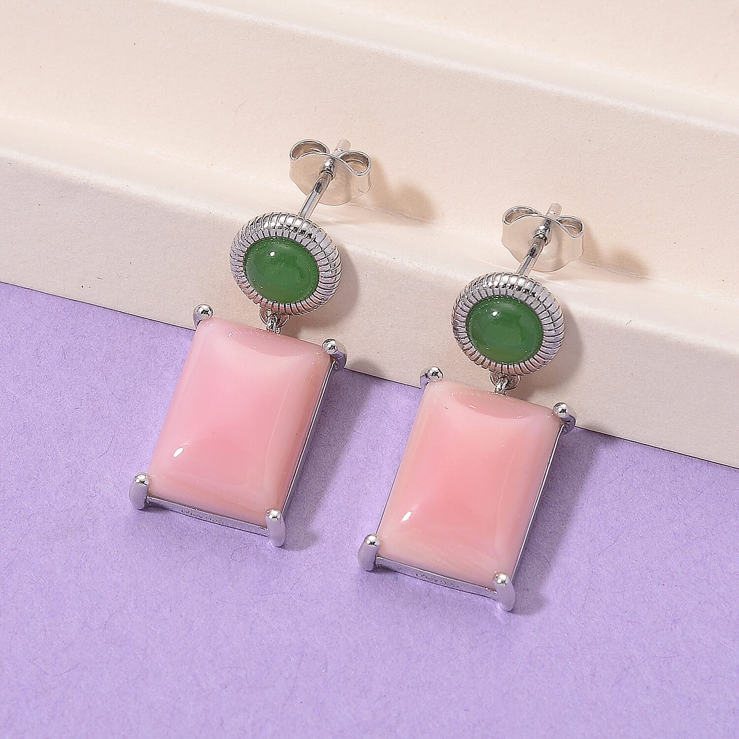 Queen Conch Shell & Green Jade Solitaire Stud Push Post Earring in Rhodium Overlay Sterling Silver 12.50 Ct.