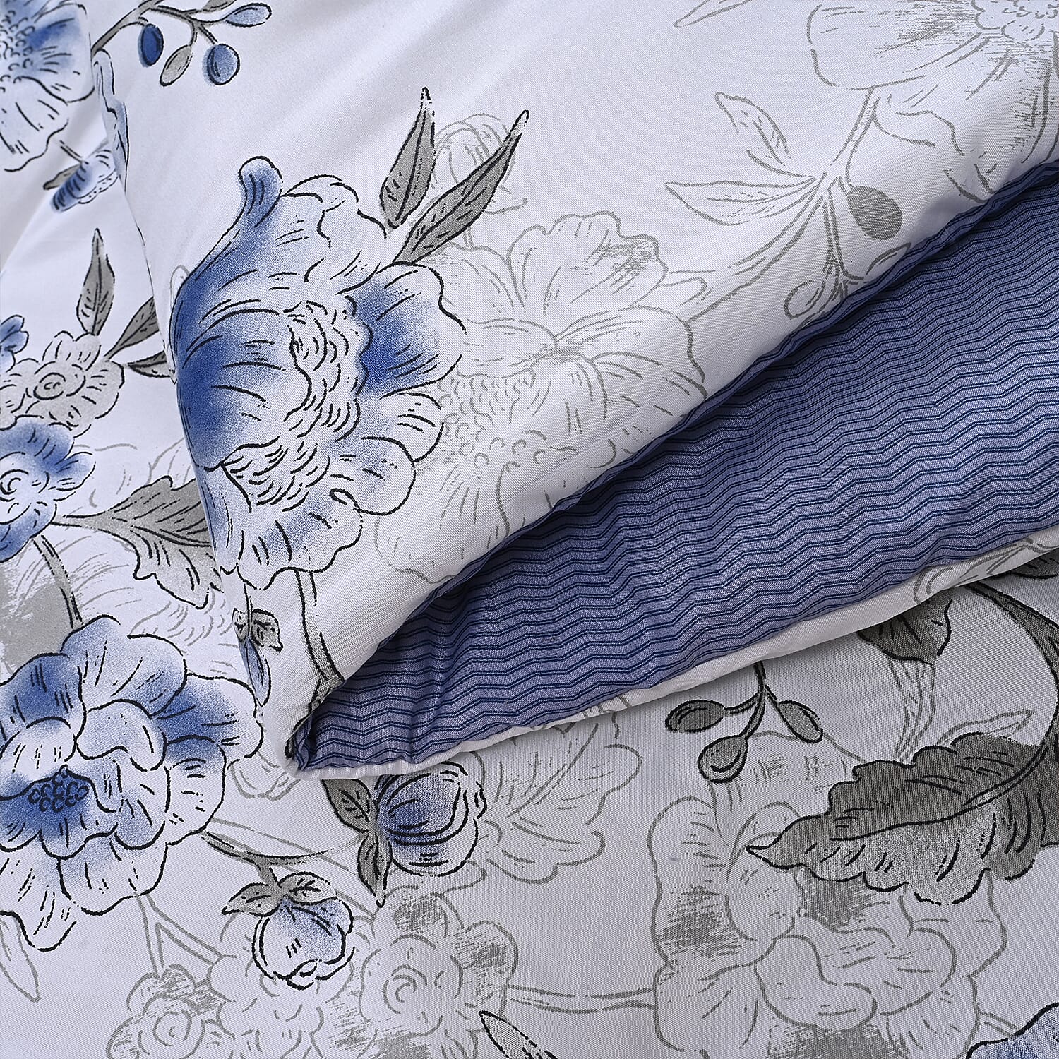 Homesmart 3 Piece Floral & Leaf Print Comforter Set Inc. 1 Comforter & 2 Pillowcases