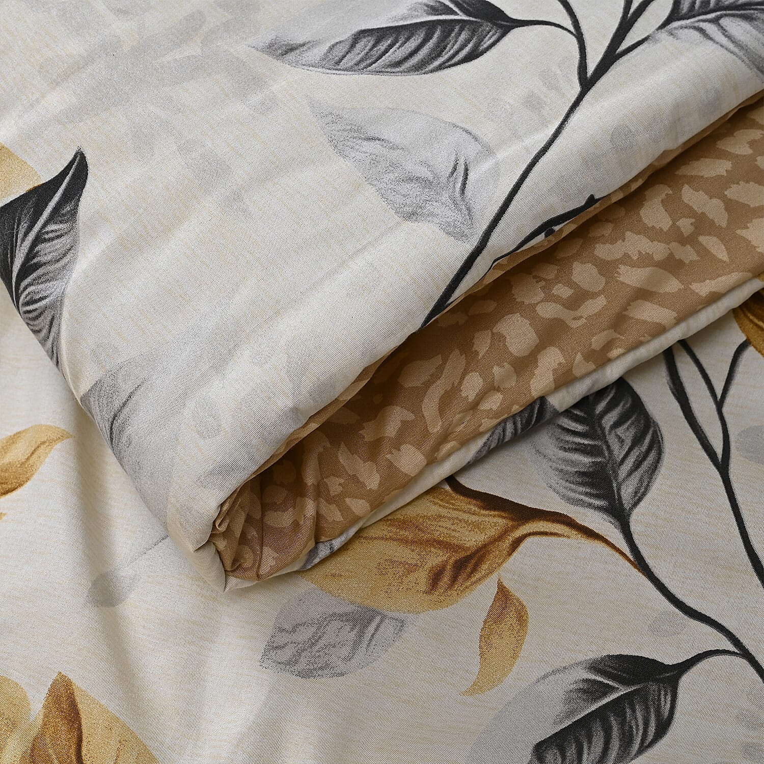 Homesmart 3 Piece Floral & Leaf Print Comforter Set Inc. 1 Comforter & 2 Pillowcases