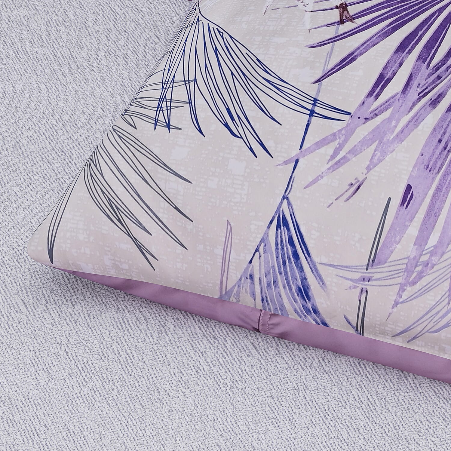 Homesmart 3 Piece Floral & Leaf Print Comforter Set Inc. 1 Comforter & 2 Pillowcases