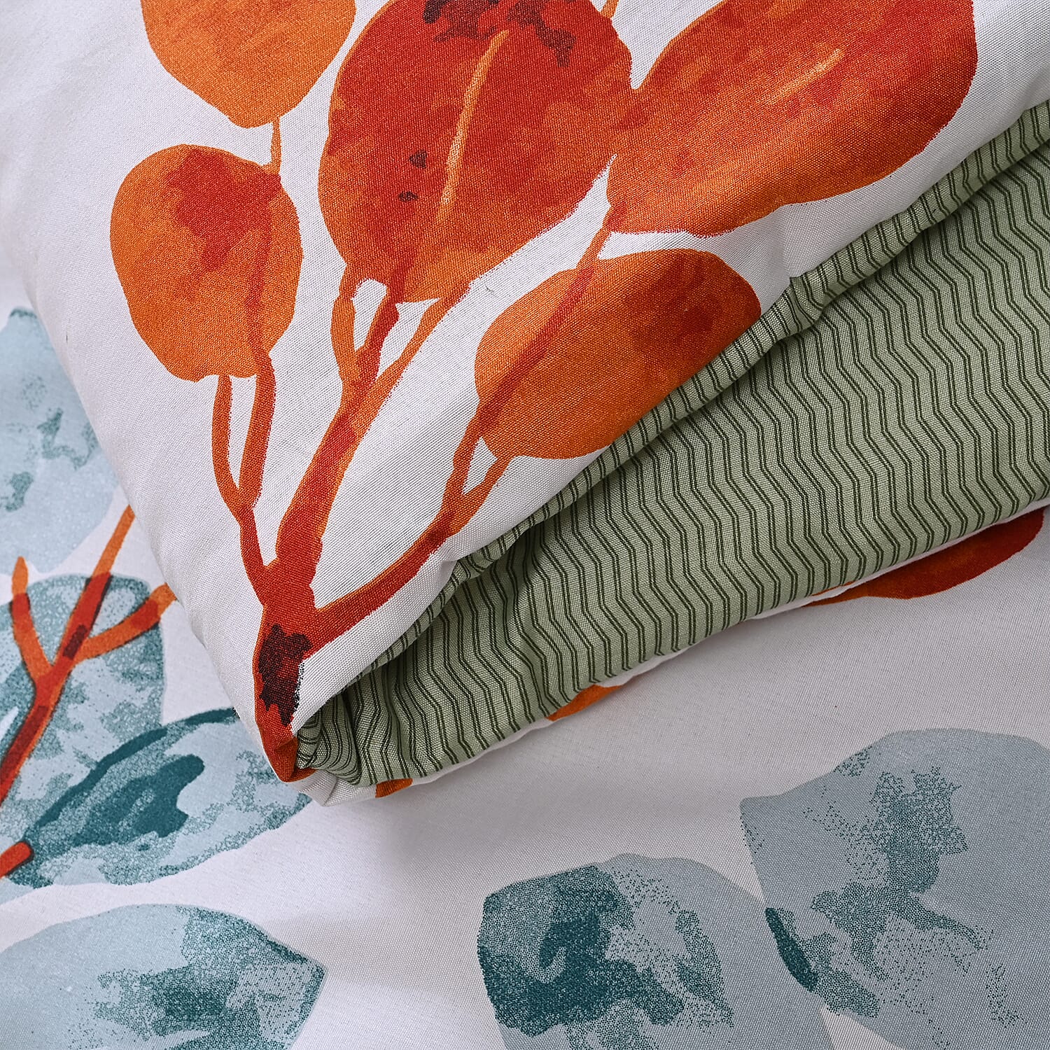 Homesmart 3 Piece Floral & Leaf Print Comforter Set Inc. 1 Comforter & 2 Pillowcases