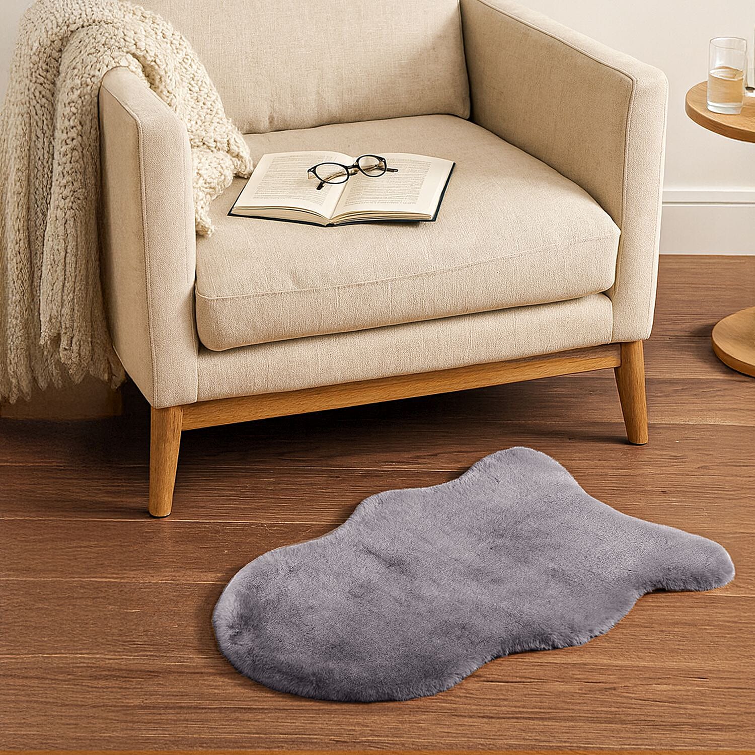HUSH HAVEN Cosy Fish-Shaped Faux Fur Accent Rug (90 x 60 cm) - Grey