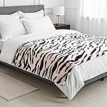 https://tjcuk.sirv.com/Products/81/8/8188325/LIVMORE-Zebra-Print-Faux-Fur-Cosy-Blanket-200x150-cm-Off-White-Black-5_8188325.jpg?w=342&h=342