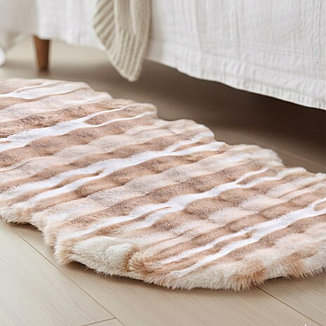 LIVMORE Luxury Collection - Faux Fur Bubble Pattern Rug with Foam Base (180x60 cm) - Cream & White