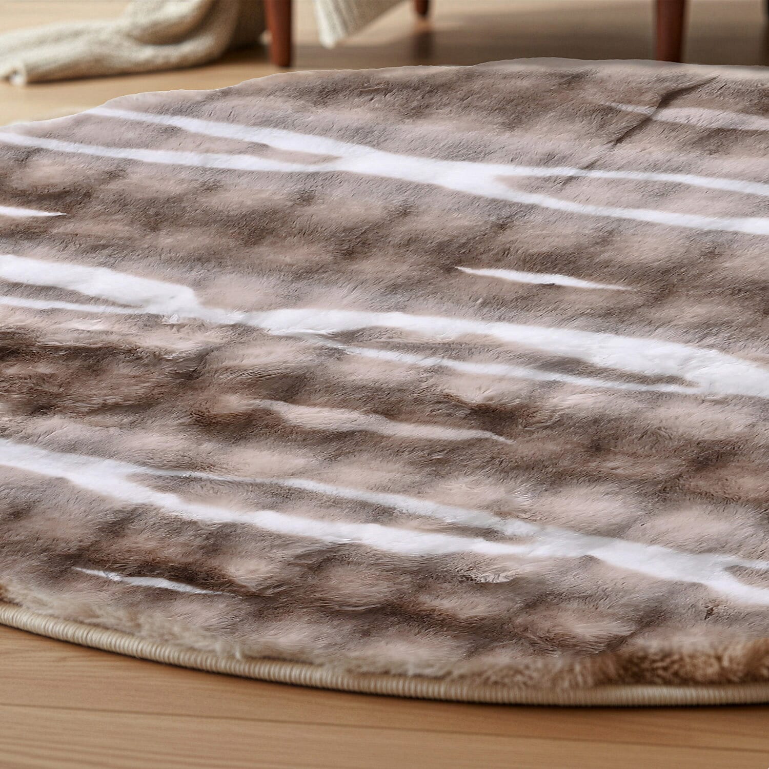 LIVMORE Luxury Collection - Faux Fur Bubble Pattern Round Rug with Foam Base (120cm Diameter) - Brown & White
