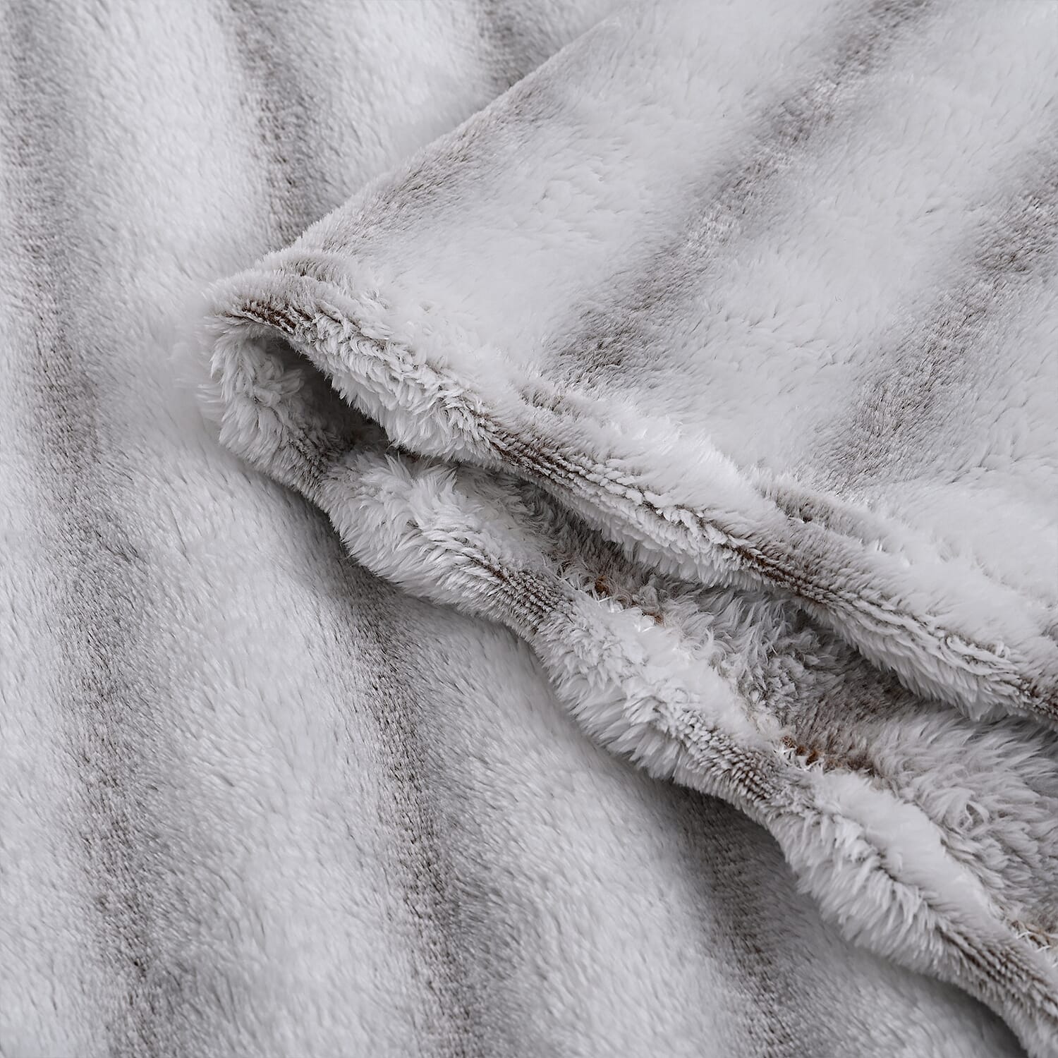 LIVMORE Stripe Pattern Faux Fur Cosy Blanket (200x150 cm) - Brown