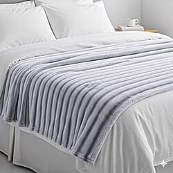 LIVMORE Stripe Pattern Faux Fur Cosy Blanket (200x150 cm) - Grey